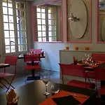 Logis Hotel-restaurant Les Glycines Arles-sur-Tech