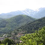 Hotel Logis Hotel-restaurant Les Glycines 3*
