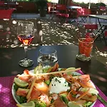 Logis Hotel-restaurant Les Glycines Hotel Arles-sur-Tech