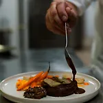 Logis Hotel-restaurant Les Glycines Hotel 3*
