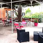Hotel Logis Hotel-restaurant Les Glycines 3*