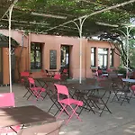 Hotel Logis Hotel-restaurant Les Glycines 3*