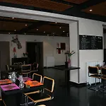 Hotel Logis Hotel-restaurant Les Glycines