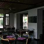 Logis Hotel-restaurant Les Glycines Hotel Arles-sur-Tech