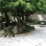 Hotel Logis Hotel-restaurant Les Glycines