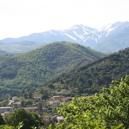 Hotel Logis Les Glycines 3*