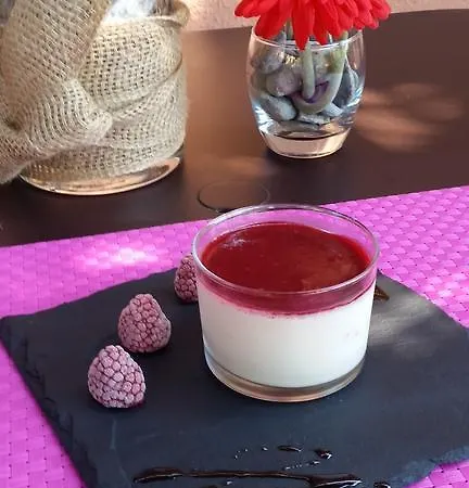 Logis Hotel-restaurant Les Glycines 3*