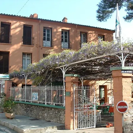 Logis Hotel-restaurant Les Glycines ホテル
