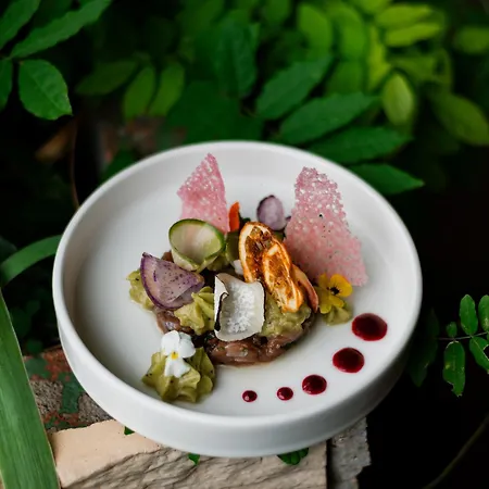 Logis Hotel-restaurant Les Glycines 酒店 3*