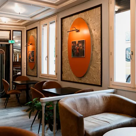 Logis Hotel-restaurant Les Glycines 3* アルル