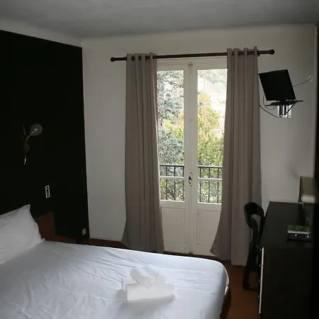 Logis Hotel-restaurant Les Glycines