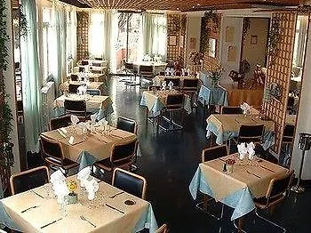 Logis Hotel-restaurant Les Glycines