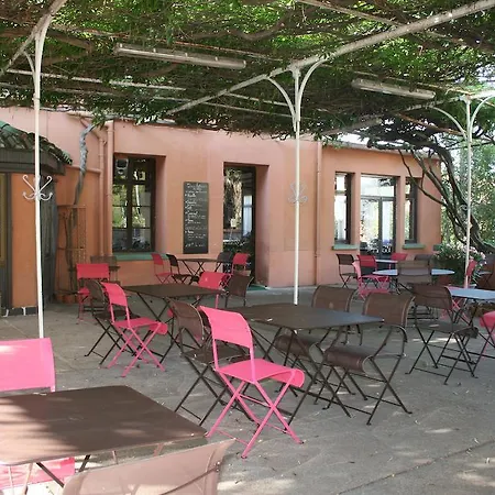 ホテル Logis Hotel-restaurant Les Glycines 3*